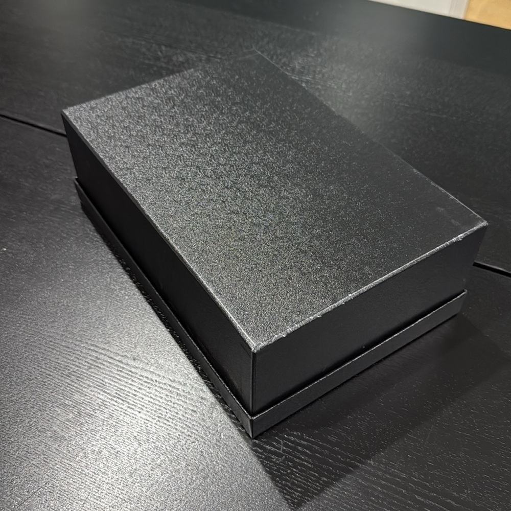 Chanel Gift Display Box - Picture 4 of 9